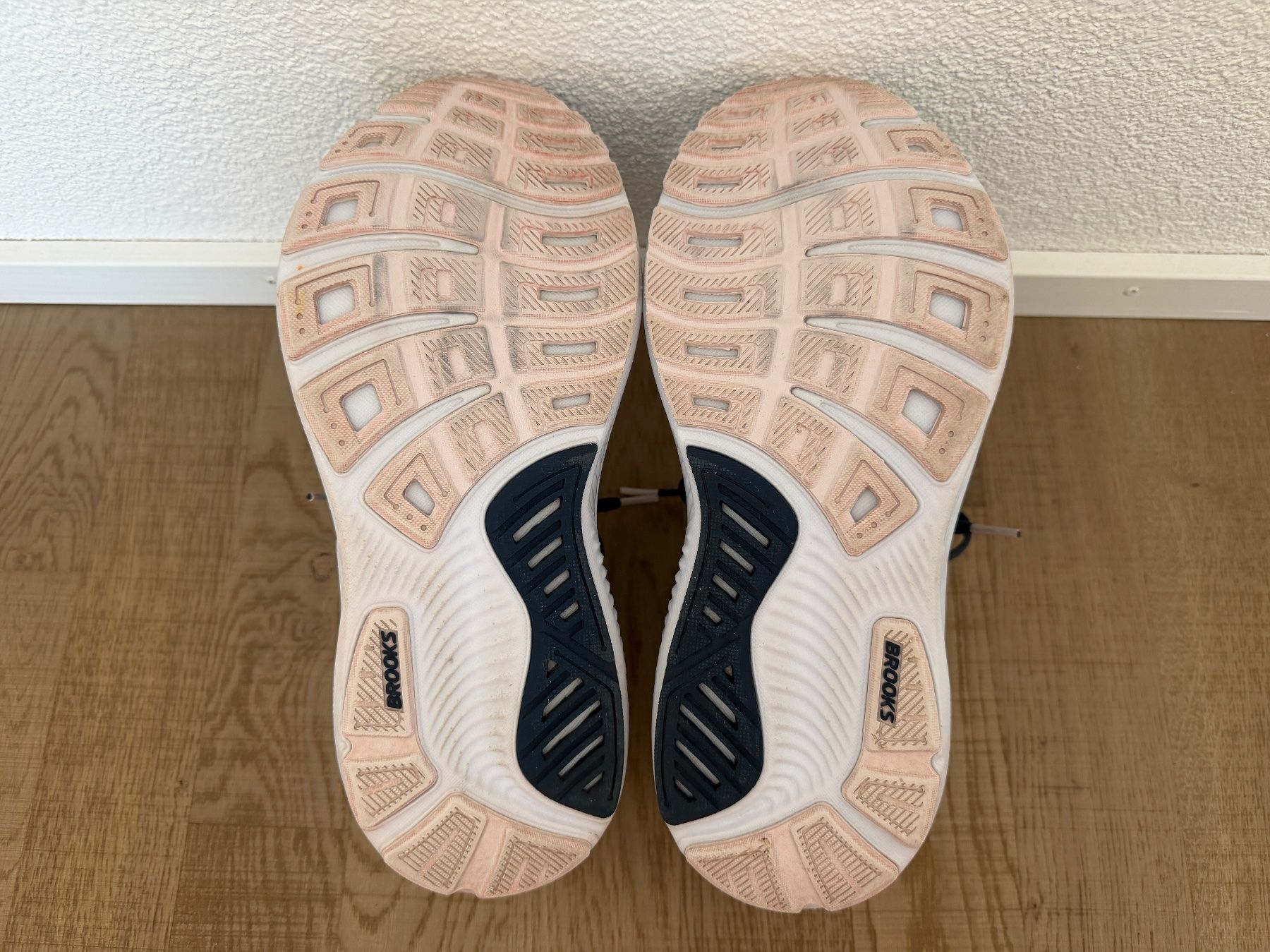 Brooks Scarpe da donna: Brooks Ghost 17, Gr. 40.5 – Nuovo (secondo la descrizione) da Oppligen venduto da Christine-83 2