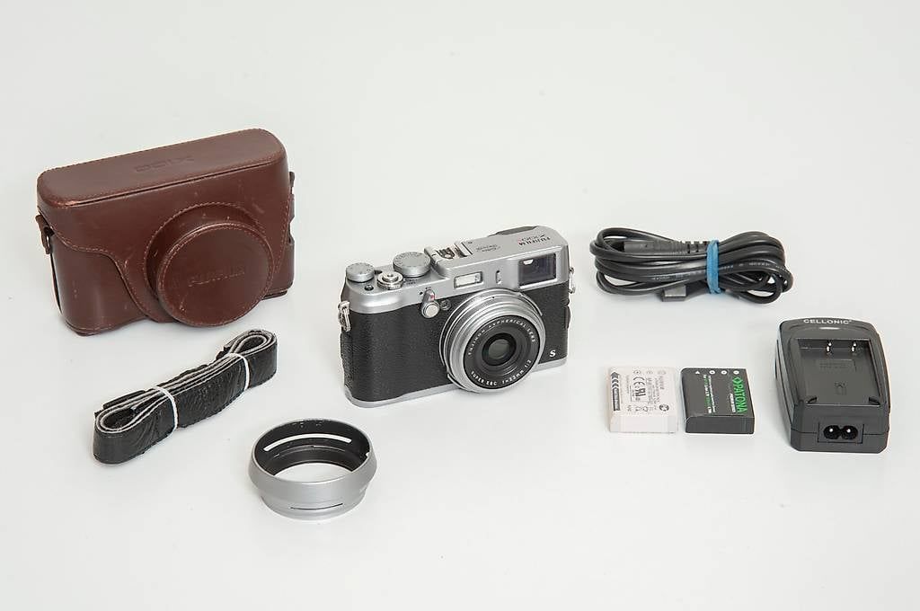 Fujifilm Fotocamera: Fujifilm x100 S – Usato da Lausanne venduto da Phlox02
