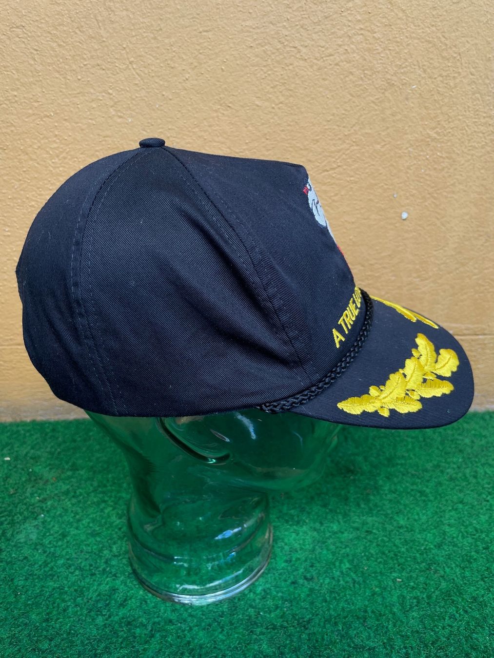 Copricapi, berretti & cappellini: Vintage 80s Cap Aerobics Shark embroidered – Usato da Zürich venduto da le_souk 3