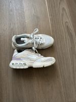 Nike Sneaker Zoom Air weiss, beige, lila Modell Damen