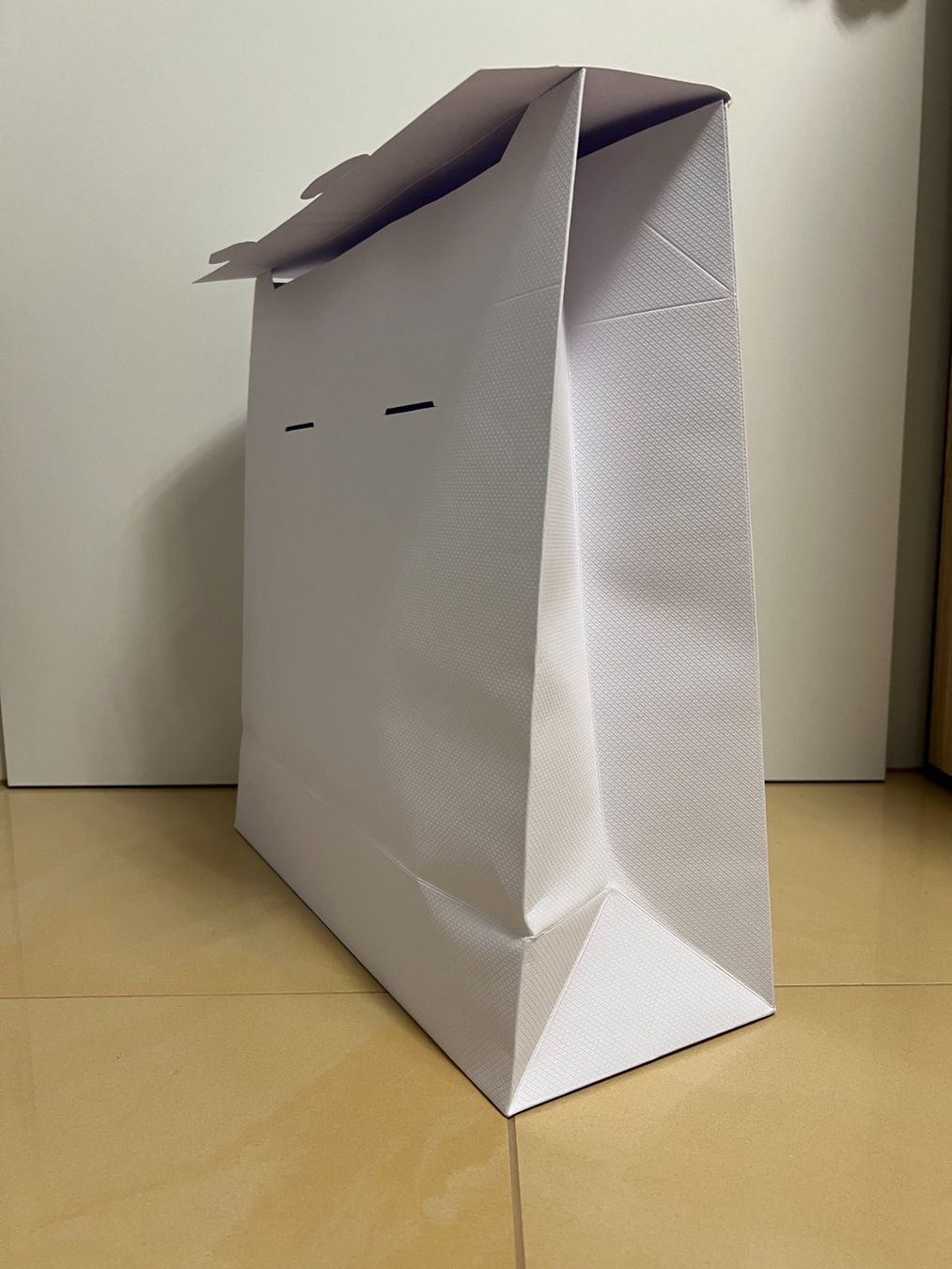 Casse di trasporto: Lacoste Verpackungsmaterial – Nuovo (secondo la descrizione) da Neuenegg venduto da bra_55gz 1