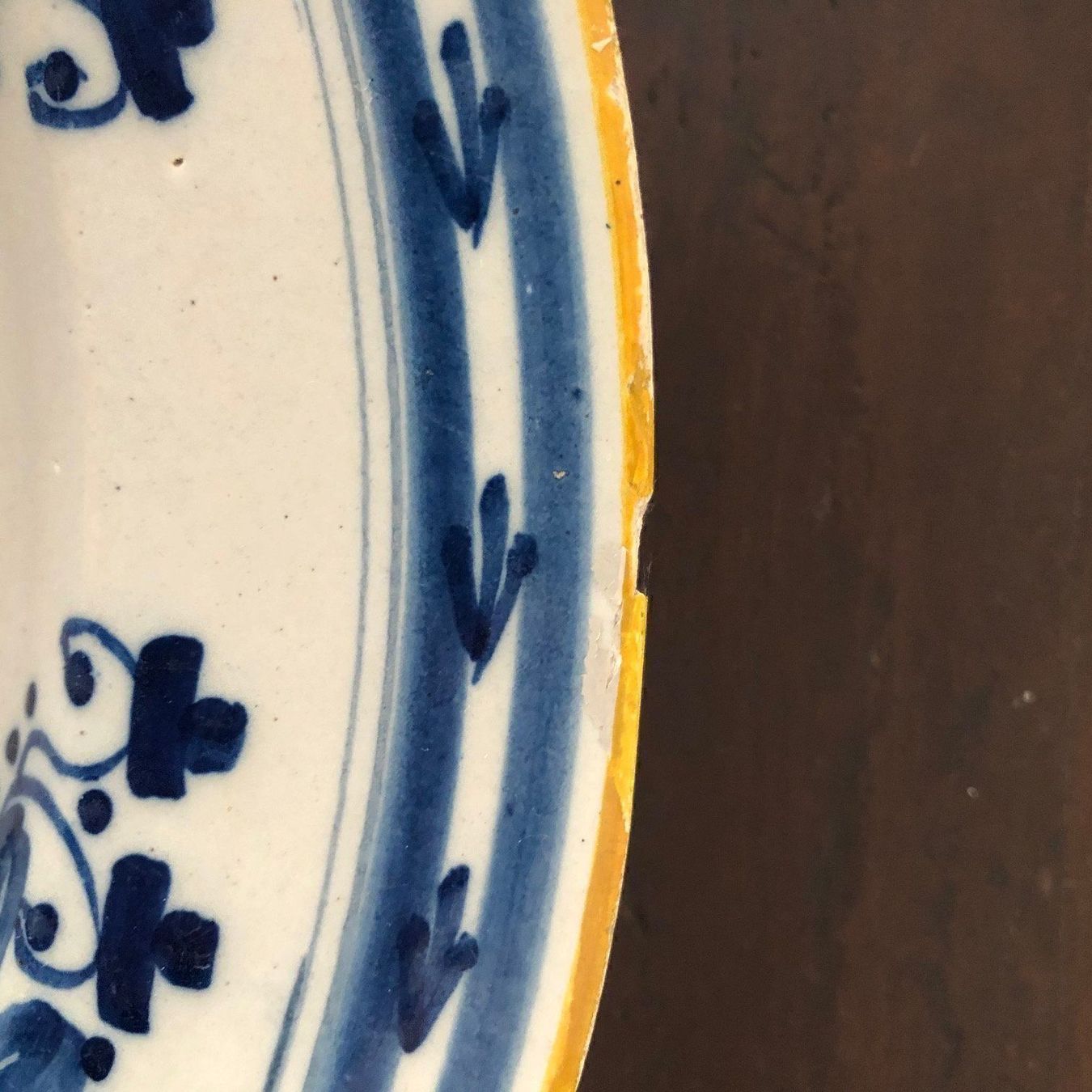 Schalen: Grosser antiker Keramikteller blau-weiss – Gebraucht aus Zürich von mimikiki100 6