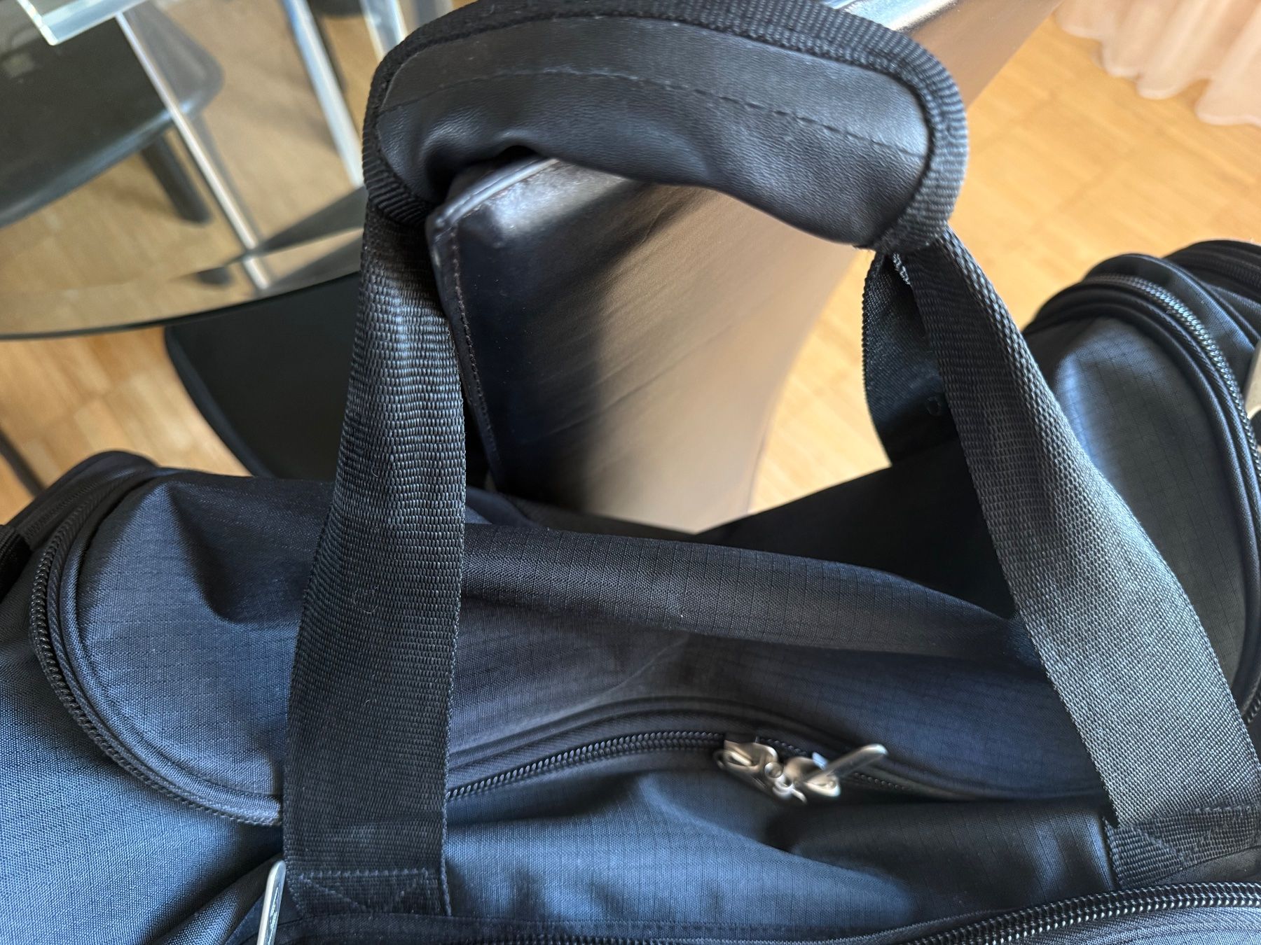 Borse: Reisetasche schwarz mit Rollen s. Masse – Usato da Dällikon venduto da dahi1 3