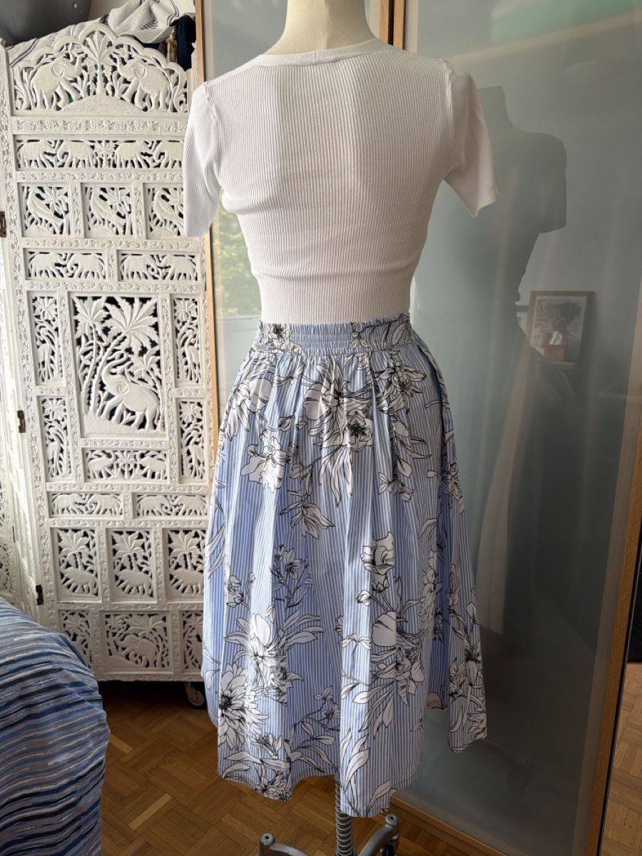 Zara Gonne: Jupe Zara taille S – Usato da lausanne venduto da annec777 4