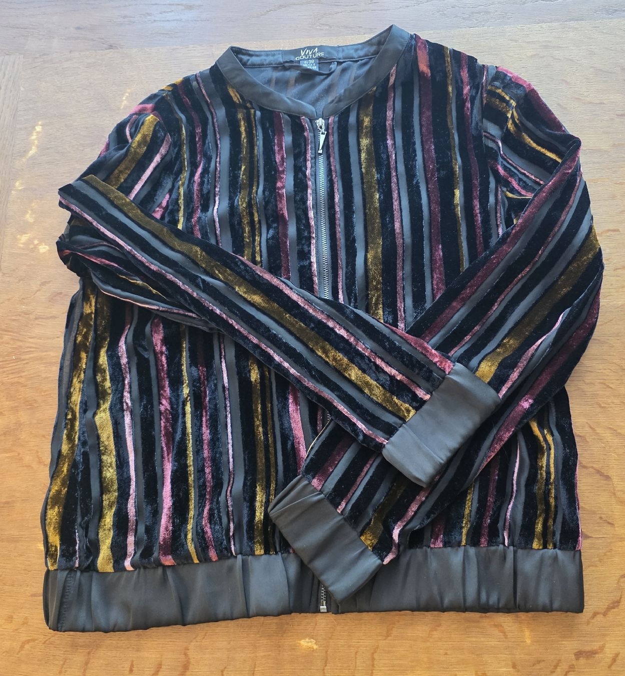 Giacche: Wunderschöne Samt Jacke, Gr. 38, – Usato da Rheinsulz venduto da Gilea 7