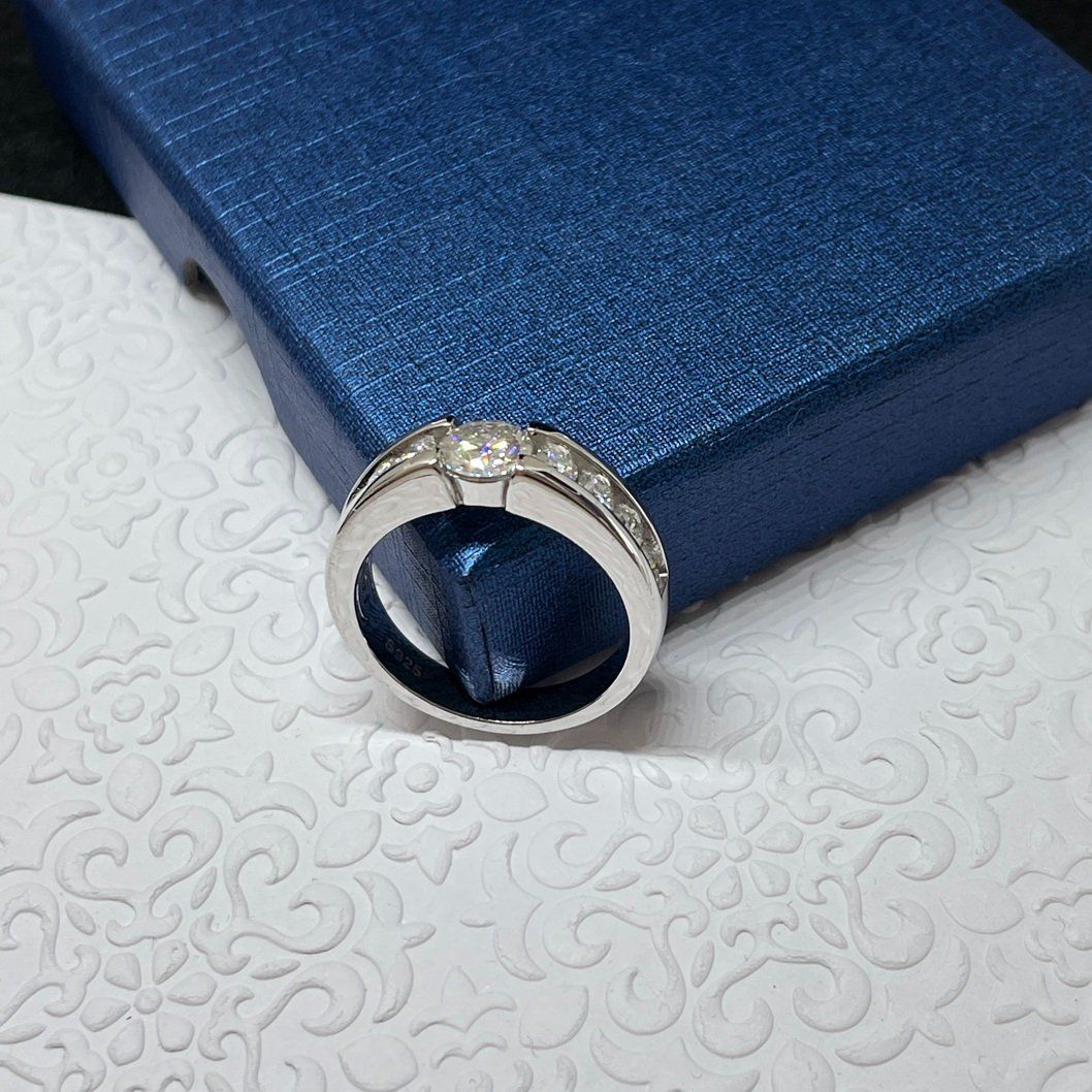 Bagues: Moissanit Ring, Silber - Gr. 61 Herrenring GRA – Neuf (Voir description) à Thun par Creative-Art-Tess 4