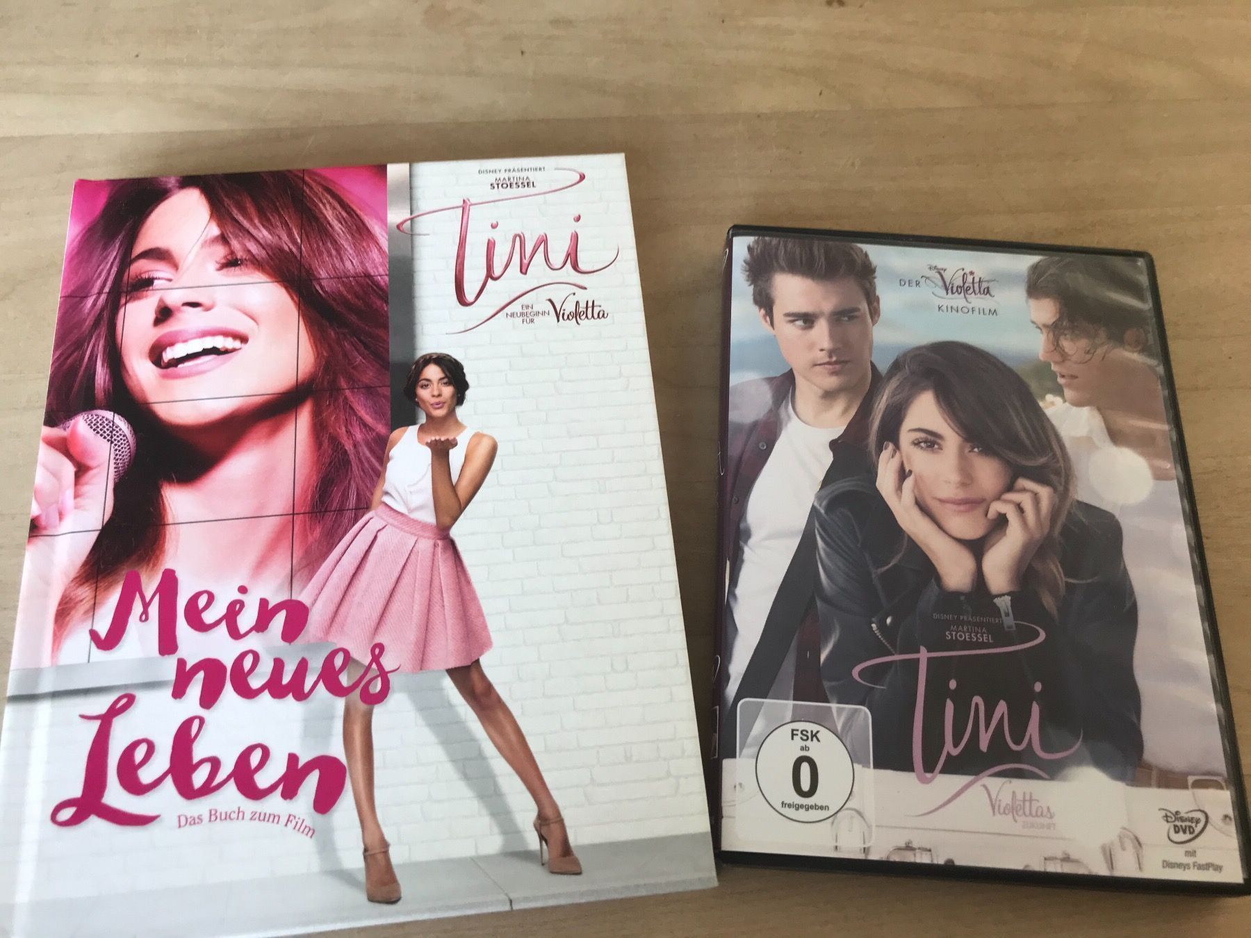 Tutti i DVDs: Der Violetta Kinofilm + Buch – Usato da Galgenen venduto da obe_dj6b