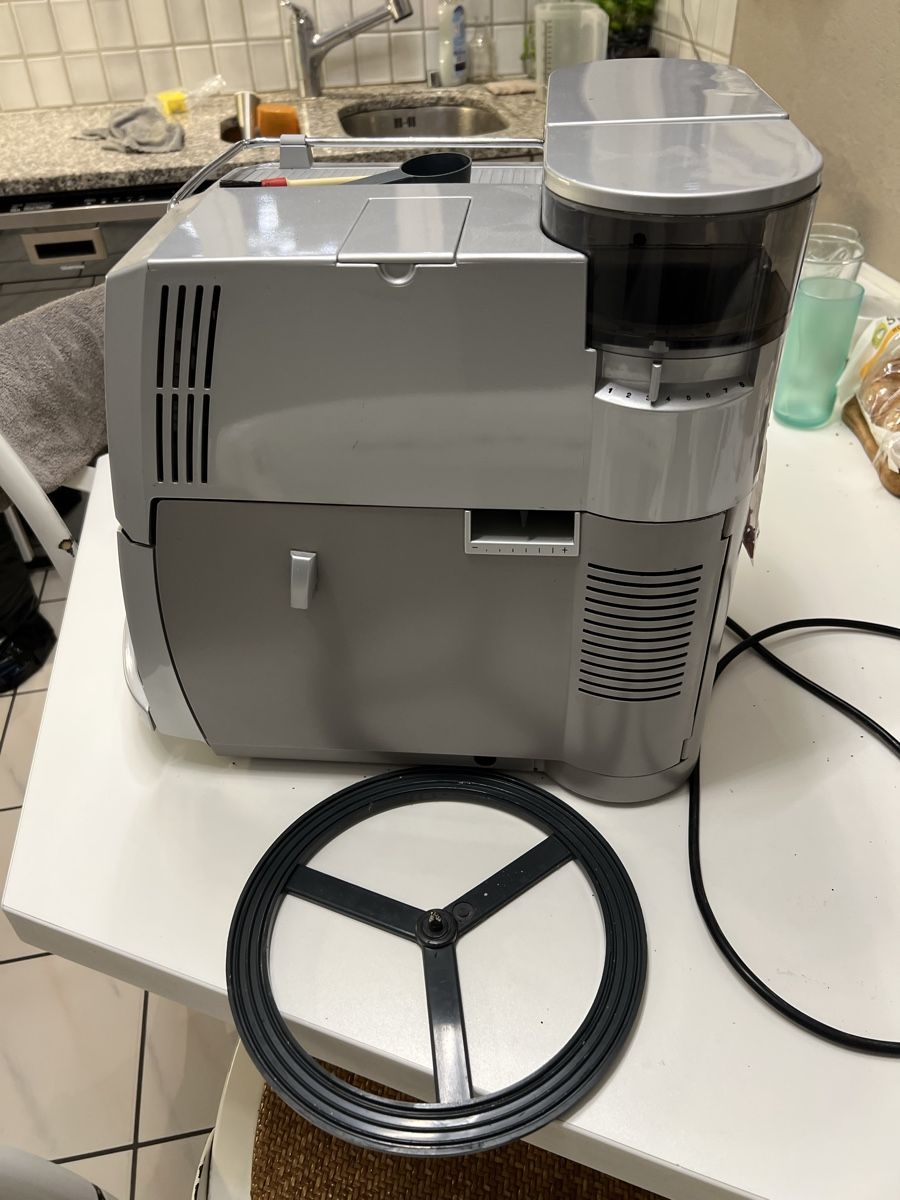 Saeco Macchine per caffè & Macchine per espresso: Saeco Royal Professional – Usato da Niederlenz venduto da Hjrohr 2