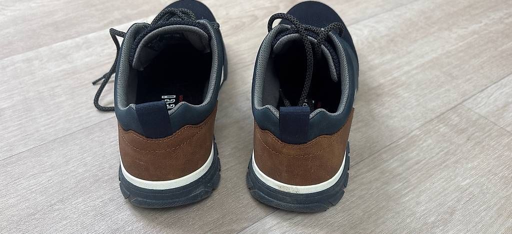 Scarpe da uomo: Bugatti sneakers bleus neufs -42 – Usato da Enney venduto da rem_87my 4