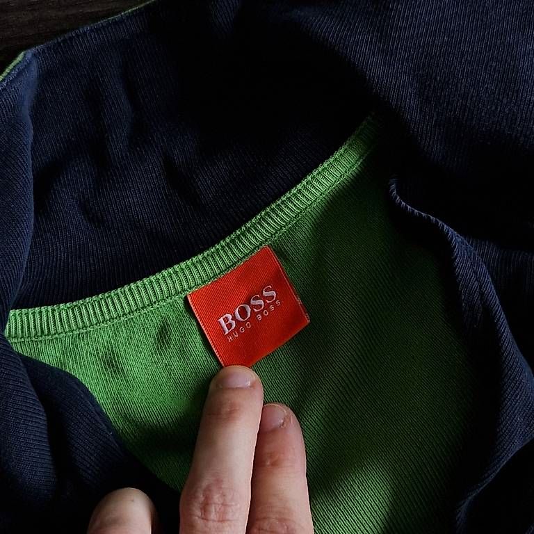 Pulls & Sweat-shirts: Hugo Boss Pullover M – Neuf avec emballage d'origine à Wädenswil par PriestEsser 1