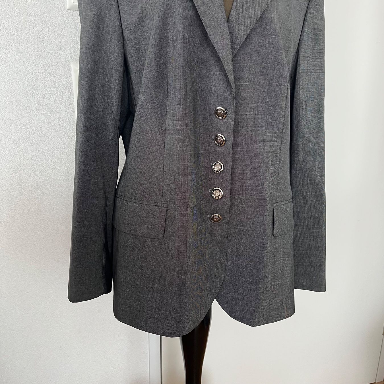 Escada Jacken: Escada Blazer – Gebraucht aus Zug von Grc999 3