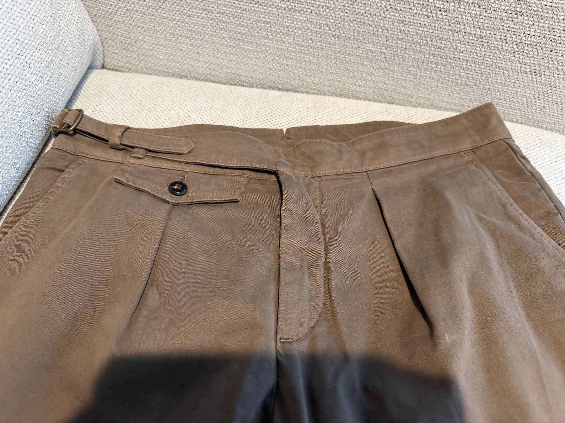 Eleventy Pantaloni: Neue Eleventy Hosen Grösse 32 – Usato da Nänikon venduto da Daniel_Ousn 3