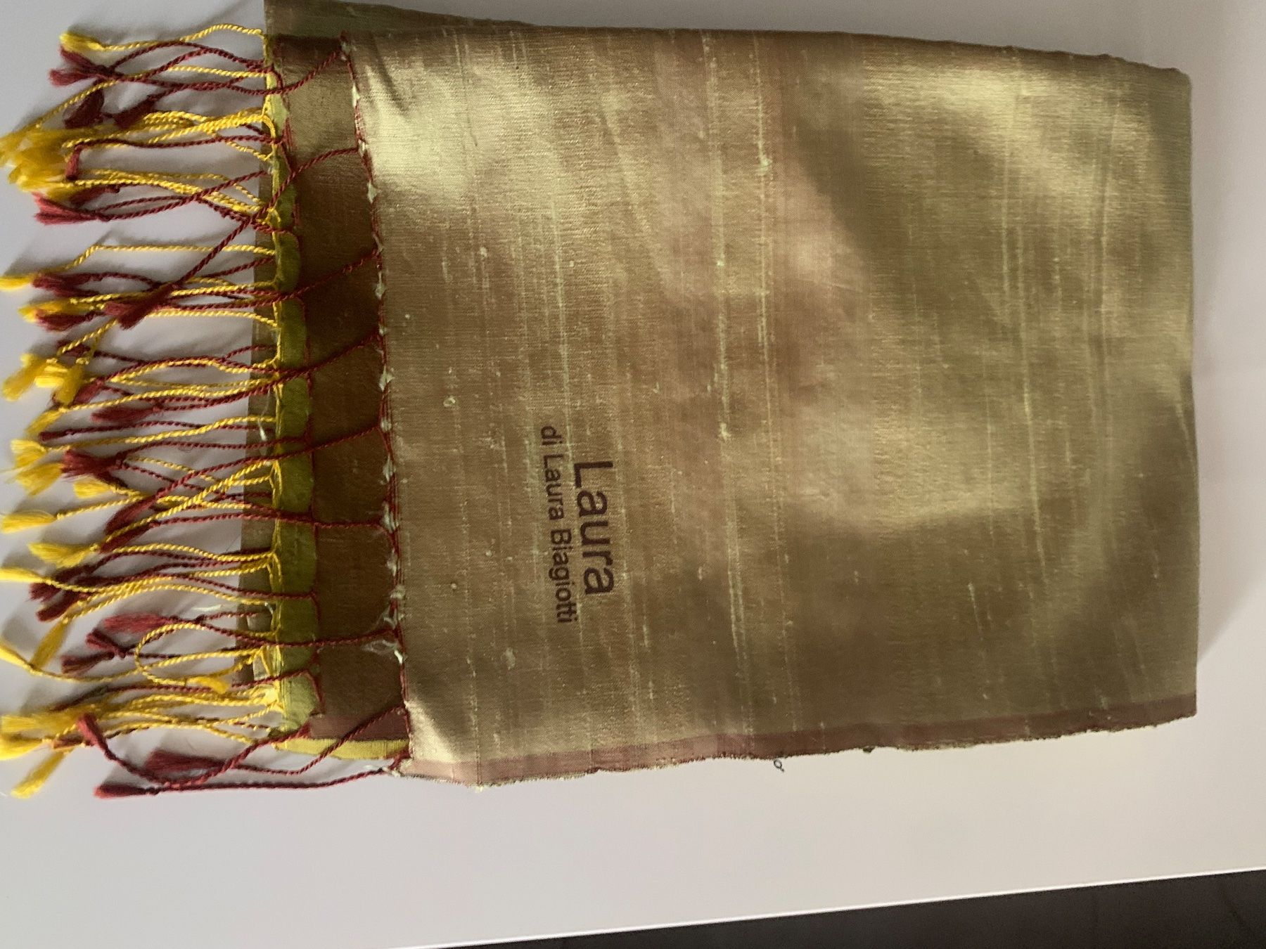 Foulard & Sciarpe: Laura Biagiotti  sciarpa scialle Schal – Nuovo (secondo la descrizione) da Lugano venduto da Edera49 5