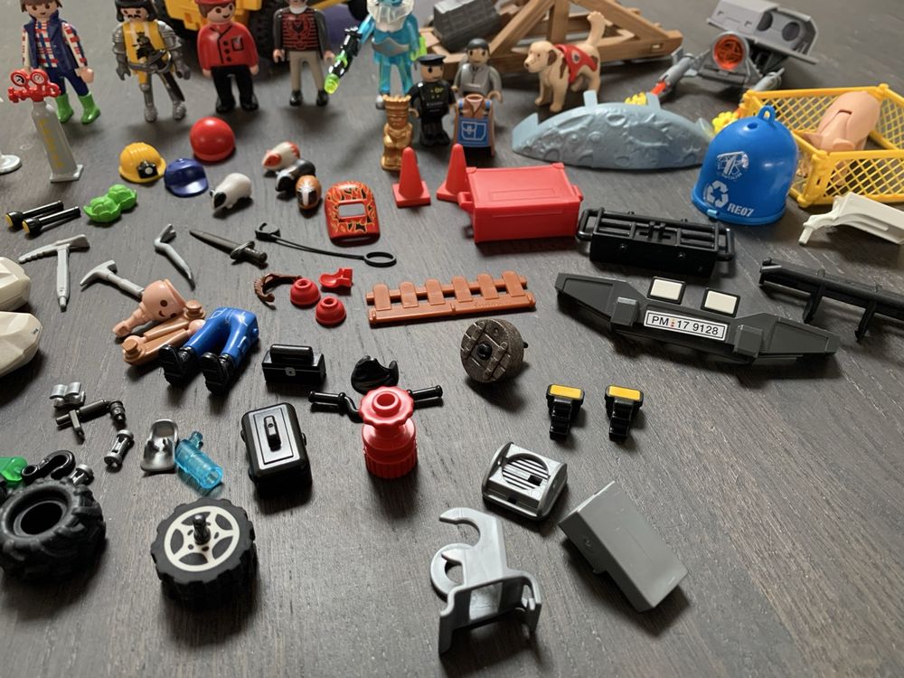 Playmobil Jouets: Playmobil Grosser Konvolut Figuren Autos Katapult Ritter Pol – D'occasion à Zunzgen par Viper79 4