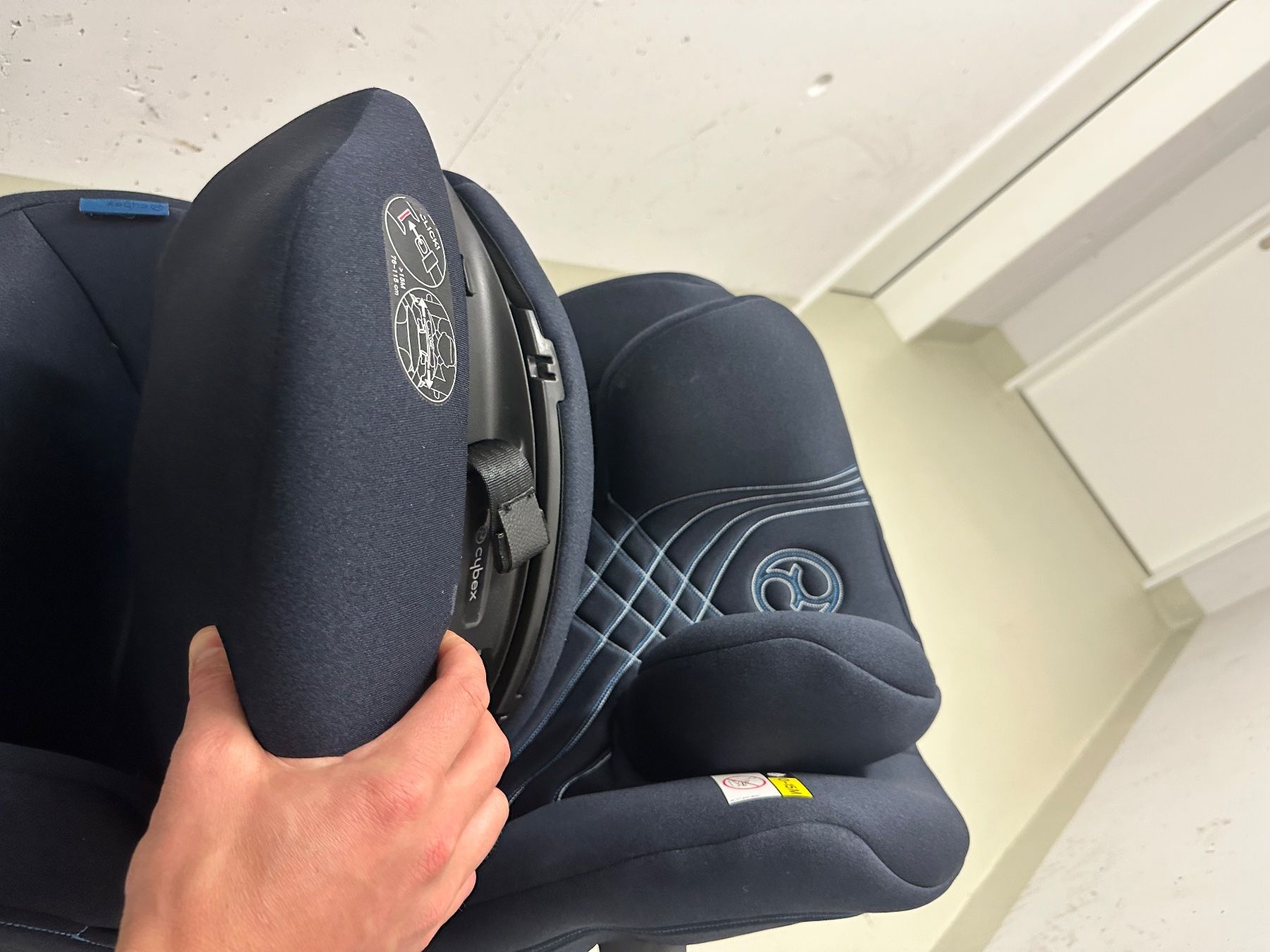 Cybex Seggiolini per auto: Cybex - Anoris T - Mit airbag – Usato da Zug venduto da sourbeef 2