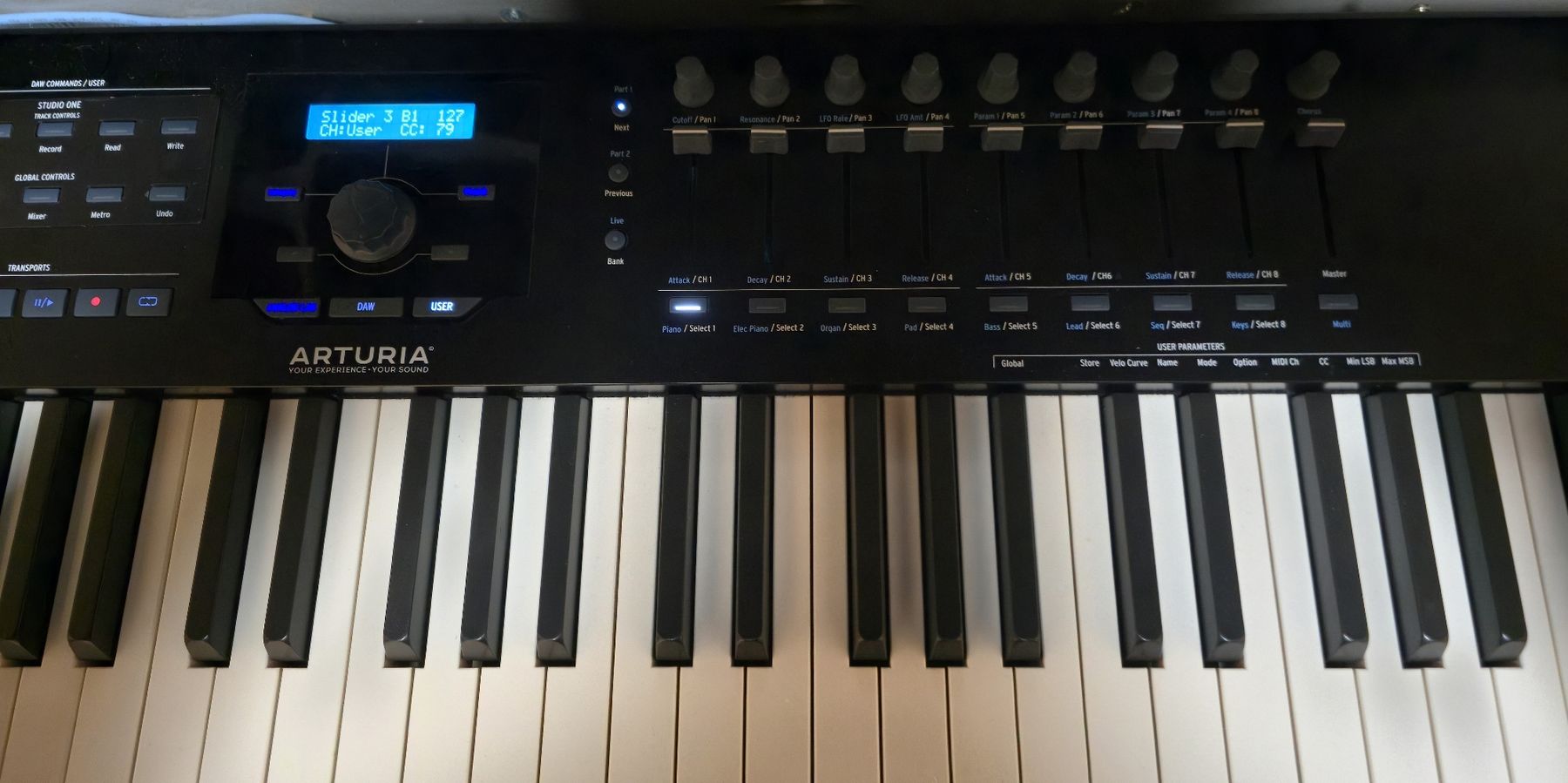 Arturia Musikinstrumente: Arturia KeyLab88 MK2 – Neu (gemäss Beschreibung) aus Biel/Bienne von StarkyGuitarTv 5