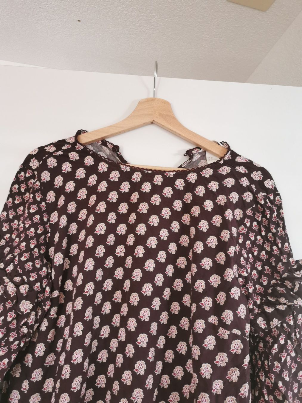 Blusen: Bluse Blumenmuster – Gebraucht aus Luzern von larissa_n 1