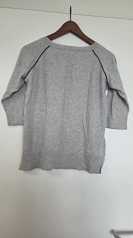 Maglioni & Felpe: French Connection Pullover Grösse M – Usato da Luzern venduto da efeui 1