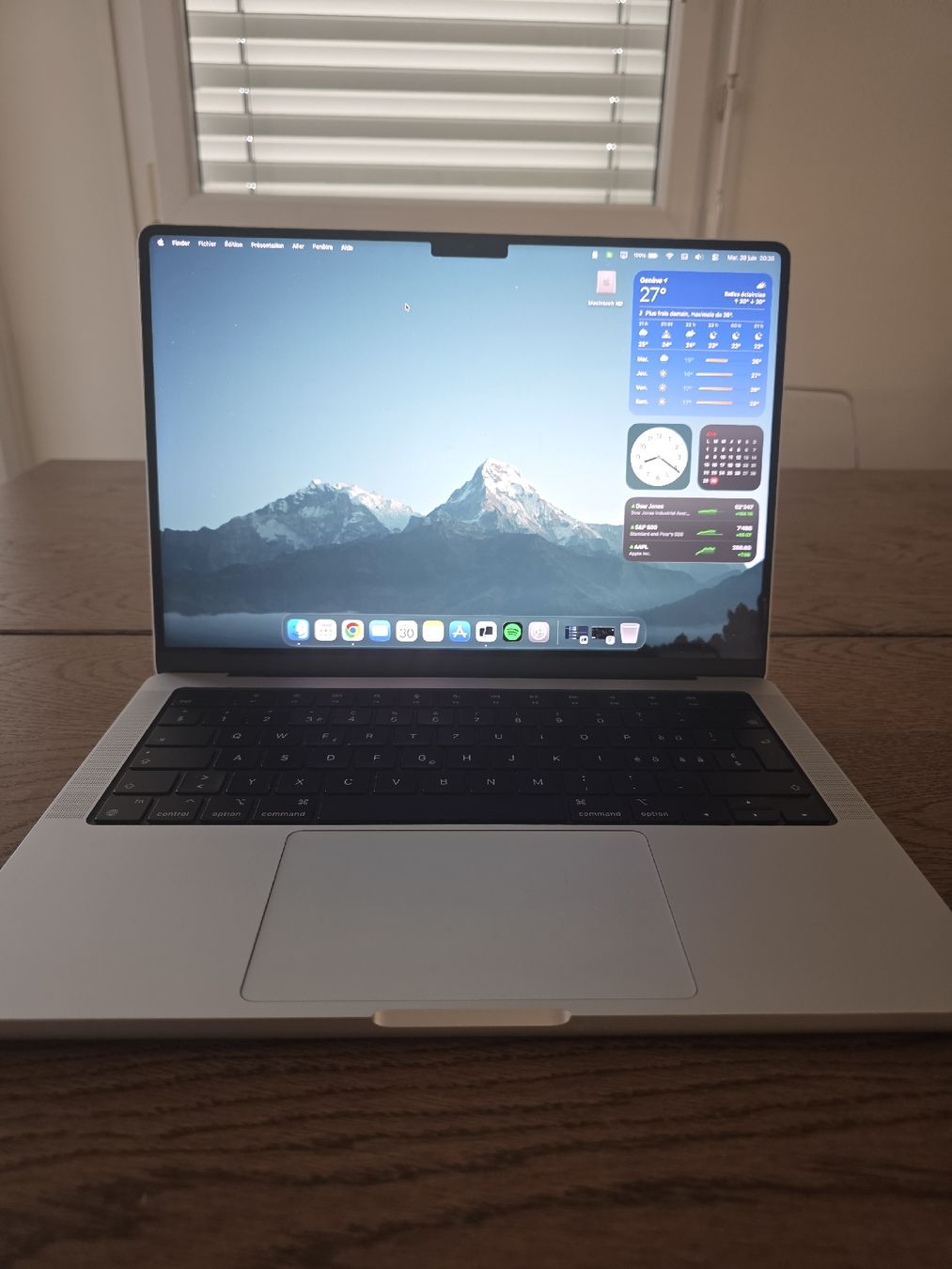 Apple Notebooks: MacBook Pro 14" (Puce M1 Pro) – Neu (gemäss Beschreibung) aus Genève von ever8