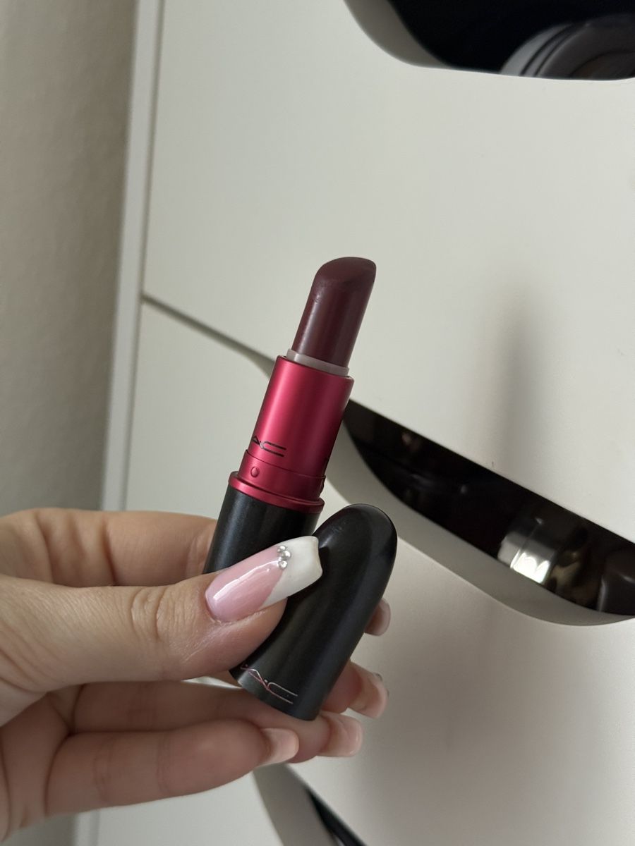 Mac Cosmetics Make-up: MAC Lipstick – Gebraucht aus Chavannes-près-Renens von elobrgs 1