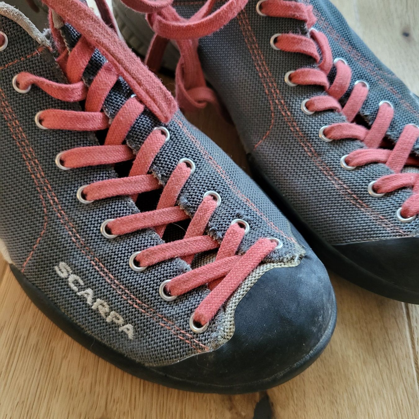 Scarpa Damenschuhe: Scarpa – Gebraucht aus huttwil von Fasnacht5 1