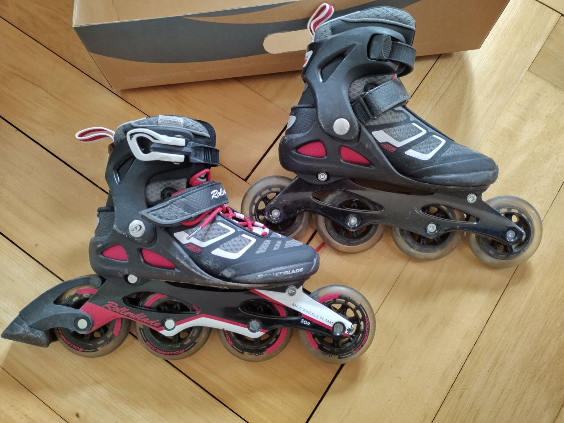 Pattini in linea & Pattini a rotelle: Rollerblade Macroblade 90 W, Grösse 37 – Usato da Bern venduto da vodabine 1