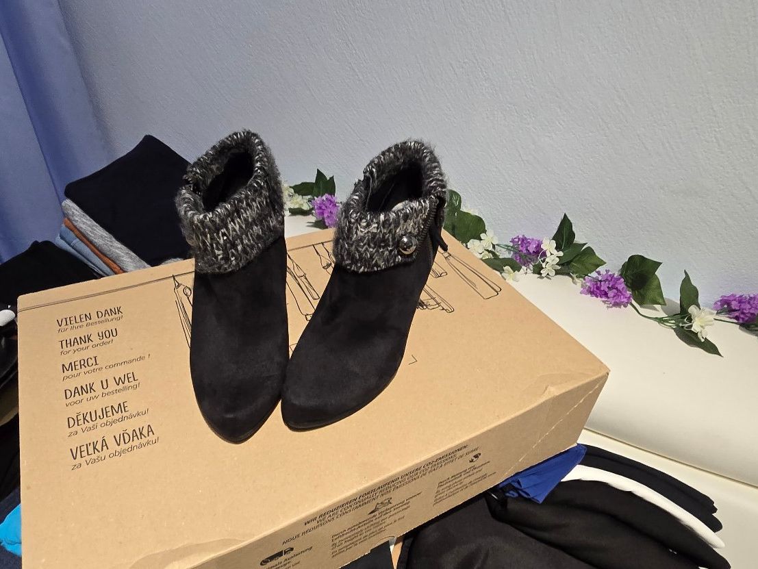 Scarpe da donna: Stiefelette Damen Grösse 39 – Usato da Chur venduto da Mikymiki 1