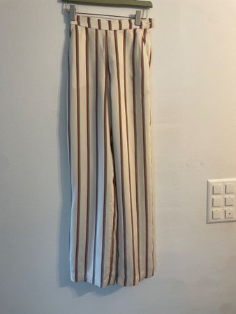 Sommerliche Damen Stoffhose gestreift Gr. 34