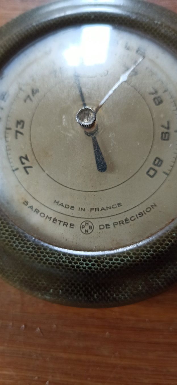 Altri elettrodomestici e apparecchi d’epoca: Barometer – Usato da Luzern venduto da Hherger 1