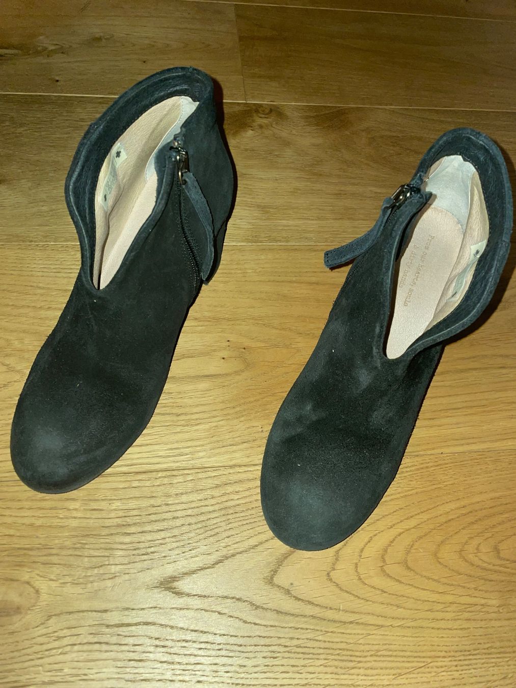 Damenschuhe: Schwarze Stiefeletten – Gebraucht aus Fislisbach von arse
