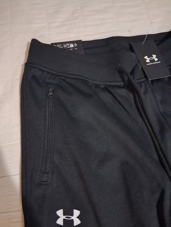 Under Armour Hose - M - NEU mit allen Etiketten