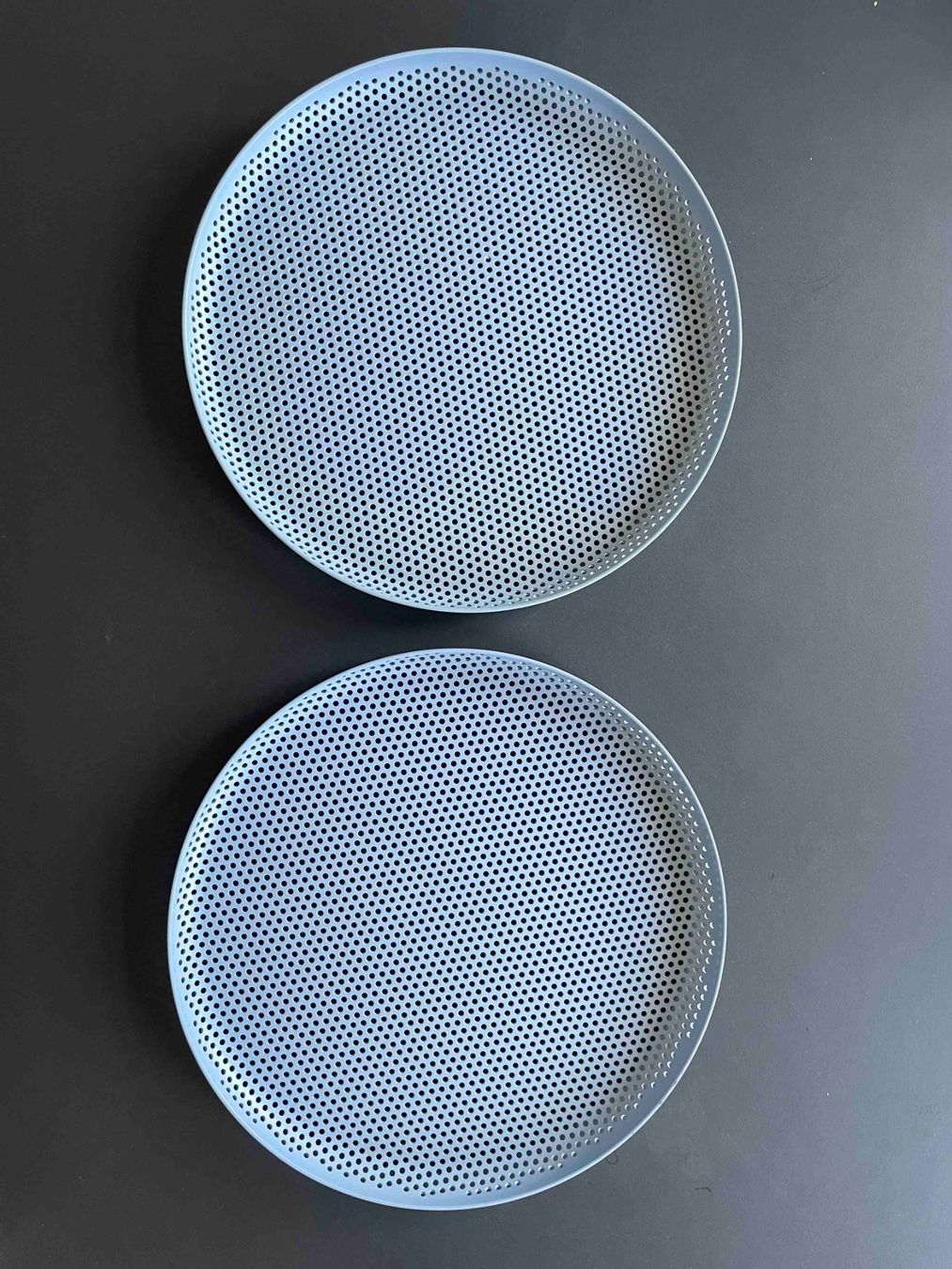 Hay Piatti di portata: Hay perforated tray, pair – Usato da Vevey venduto da sae_x6fg