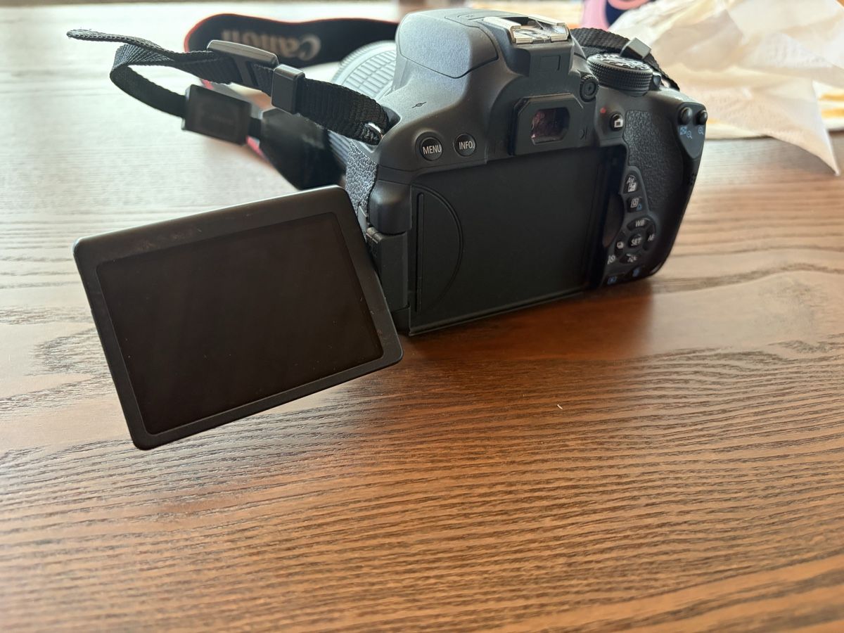 Canon Kamera: Canon EOS 700D – Gebraucht aus Rorbas von Flavia1988 2