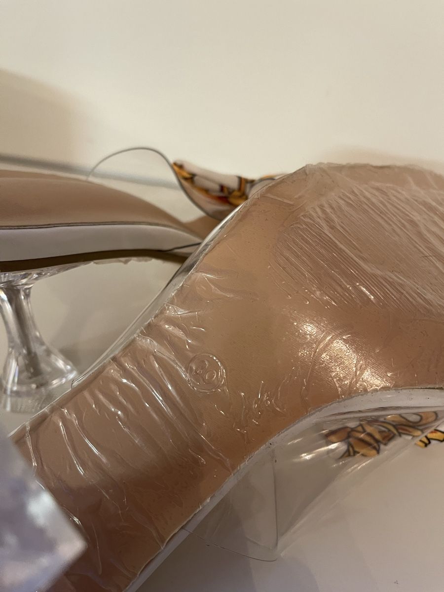 Chaussures femmes: Sommerschuhe Gr.39 Neu – Neuf (Voir description) à zürich par kira.jj 4