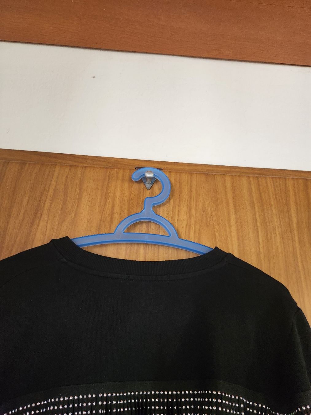 Maglioni & Felpe: Sweat  over size noir à franges décoratives taille S/M – Usato da Niedergösgen venduto da Eva2410 2