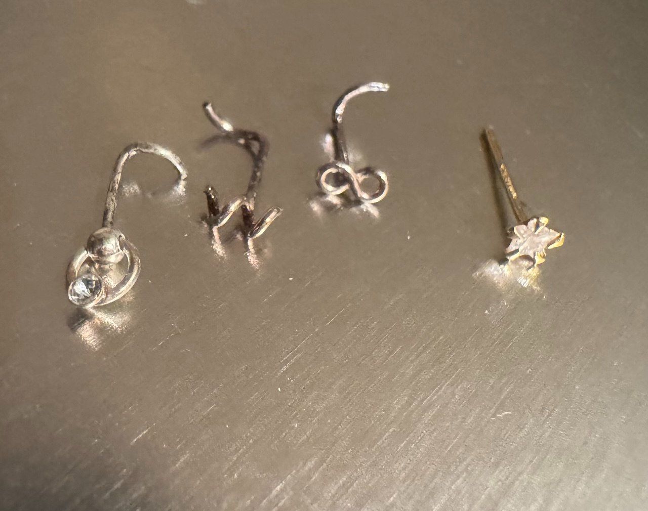 Gioielli per piercing: Silber Nasenpiercing Nasenstecker Stern Infinity 8 mit Stein – Usato da Wettingen venduto da ray_boccia 2