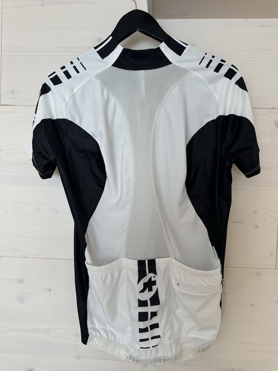 Assos Canottiere & Pantaloni: Maillot cyclisme Mille été Taille M - Black/White – Usato da Lugnorre venduto da Steph_4 2