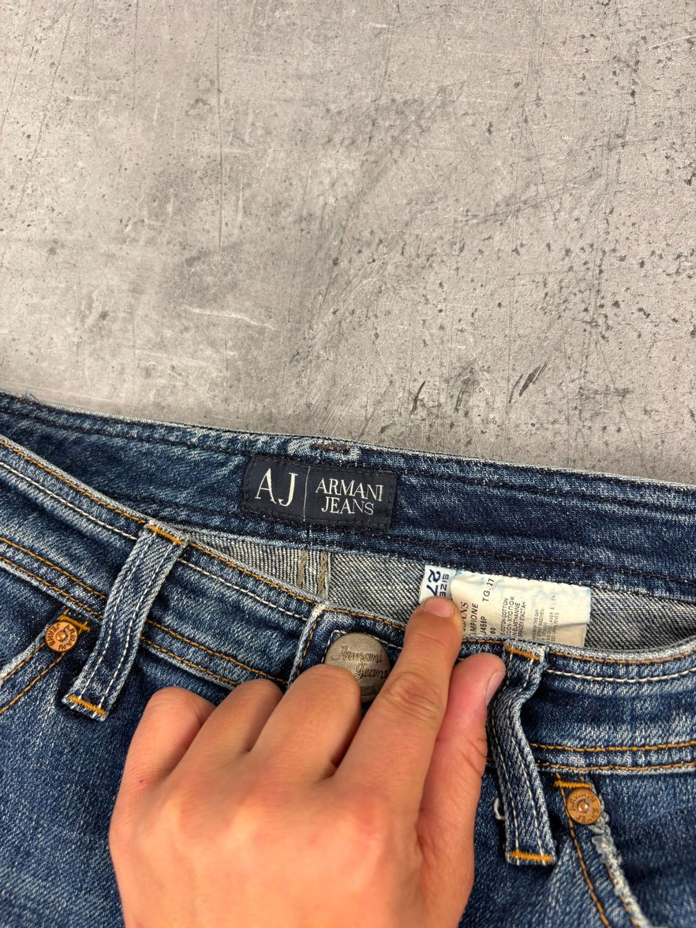Armani Jeans: Vintage Armani Bootcut Flared Jeans (S) – Nuovo (secondo la descrizione) da Werdenberg venduto da hase.vintage 4