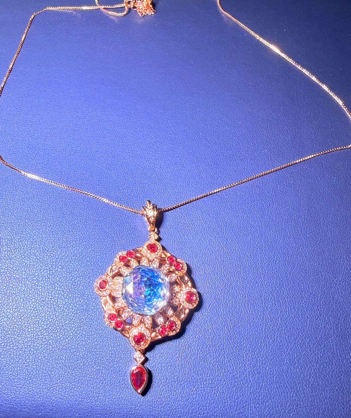 Catenine: Collier Églantine – Nuovo e nell'imballaggio originale da St-Maurice venduto da Sandrinette123 3