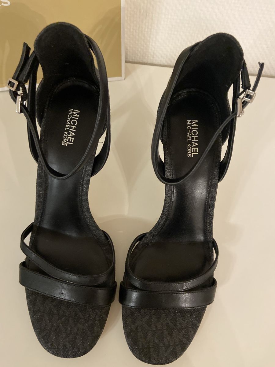 Michael Kors Scarpe da donna: Michael Kors High Heel Gr.39 – Nuovo e nell'imballaggio originale da Horn venduto da Renet009 2