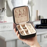 Kompaktes Schmuckbox – Reise Etui für Schmuck - Schwarz
