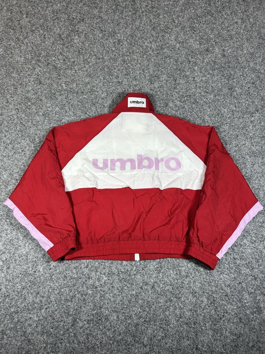 Umbro Giacche:  Umbro jacket size Small women  – Nuovo (secondo la descrizione) da La Sagne NE venduto da Matlasape 1