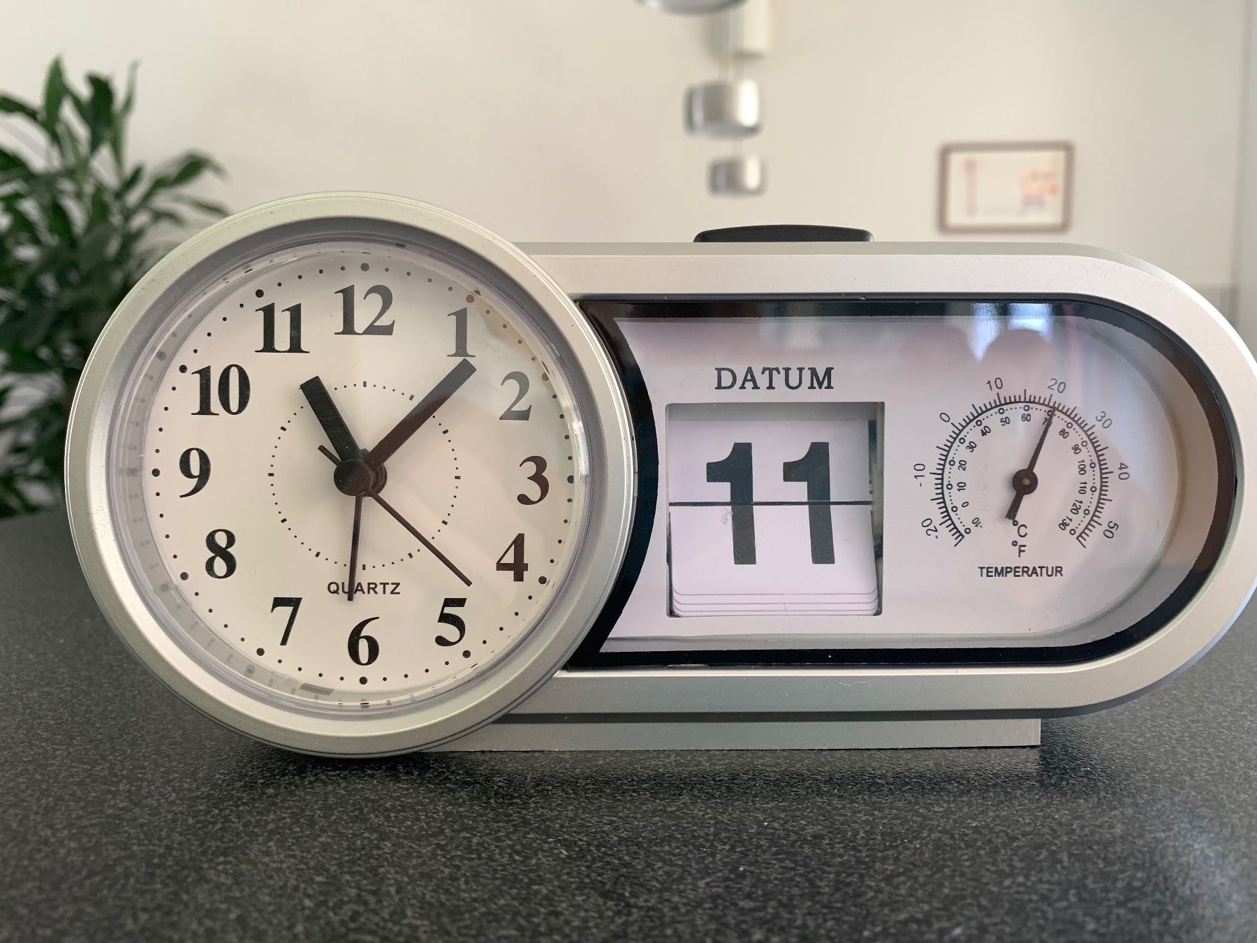 Sveglie: Tischuhr mit Kalender – Usato da Ettingen venduto da evs_6w9m 1