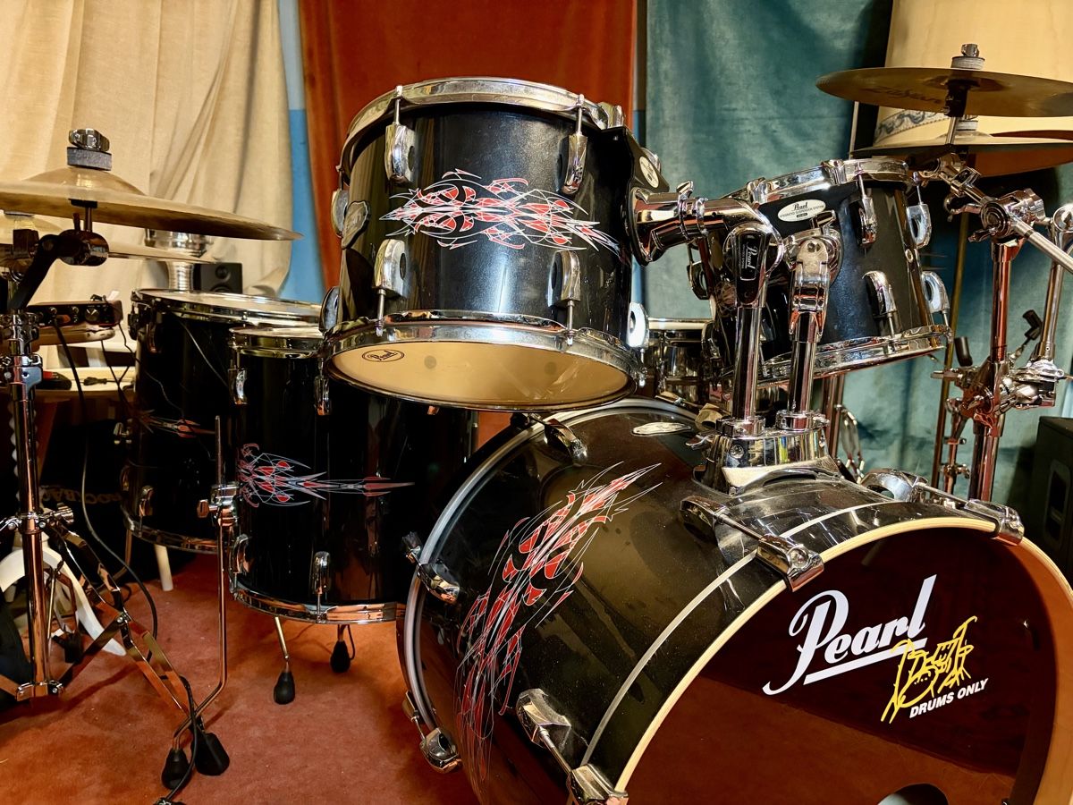 Strumenti musicali: Pearl Drumset – komplettes Set – Usato da Zürich venduto da McNight 2