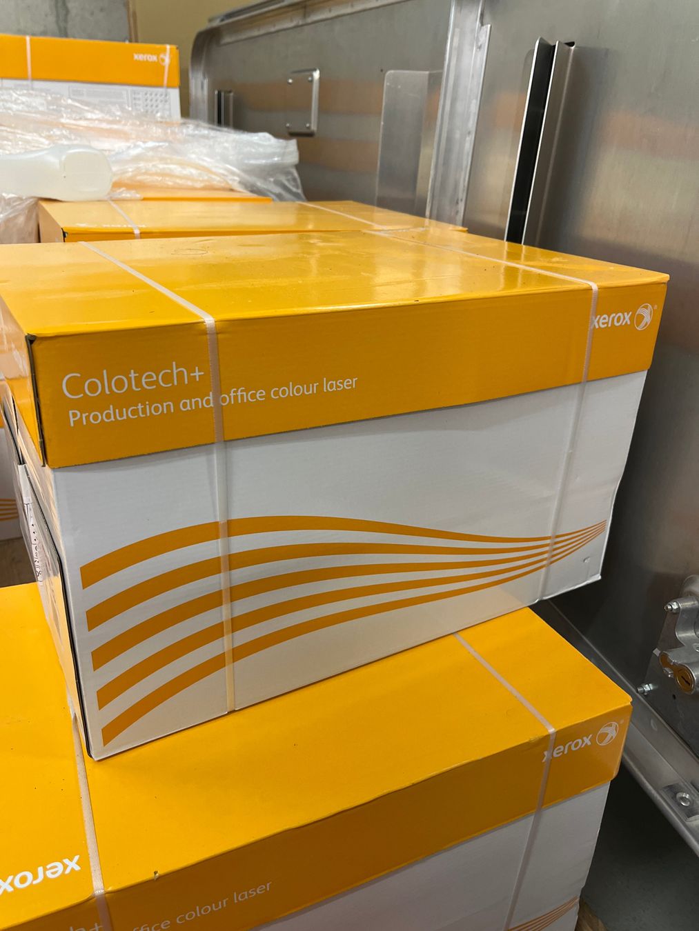 Papiere: XEROX Colotech+ A3 90gm 2500 Blatt B0829 – Gebraucht aus Affoltern am Albis von Zapro