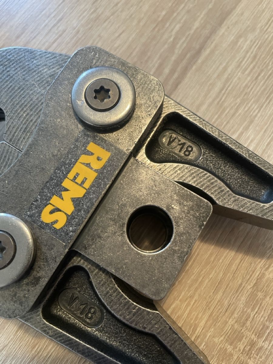Rems Tutti gli attrezzi: REMS - Presszange  V 18 NEU ! – Nuovo (secondo la descrizione) da Steinebrunn venduto da Psiuniu9 1