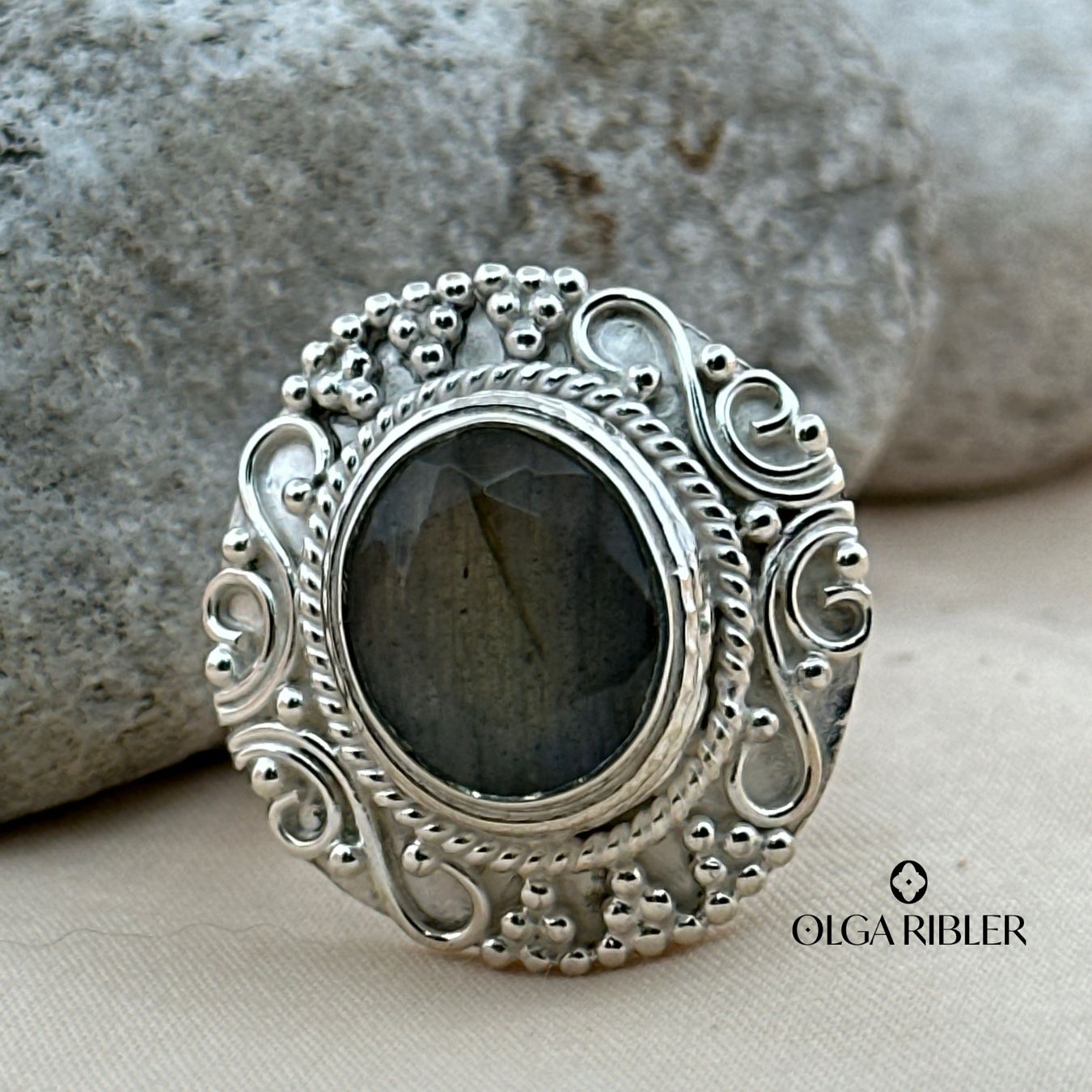 Olga Ribler Anelli: Labradorit Ring Sterling Silber 28 Gramm Ringgrösse 60 – Nuovo (secondo la descrizione) da Luzern venduto da Schmuckoutlet 6