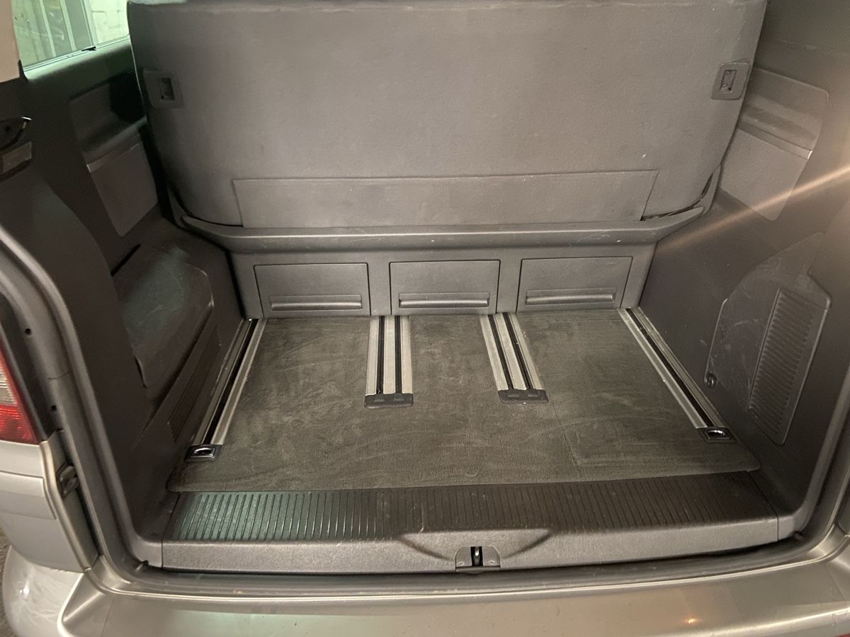 VW Automobili: VW Multivan T5 mit Motorschaden/Export oder Bastler – Usato da Münchwilen TG venduto da Smolfer 7