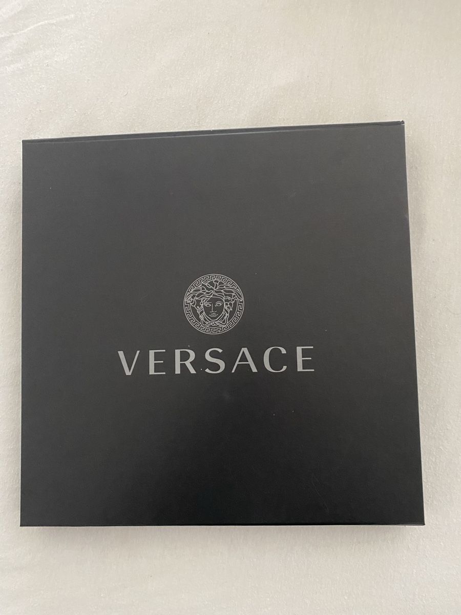 Versace T-shirt: Versace Tshirt – Nuovo (secondo la descrizione) da Biel/Bienne venduto da sou_t9dm 2