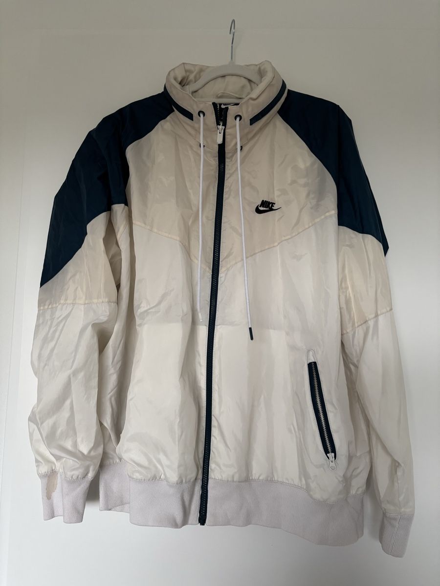 Giacche: Nike Windbreaker Herren  – Usato da Lömmenschwil venduto da tamara_cr